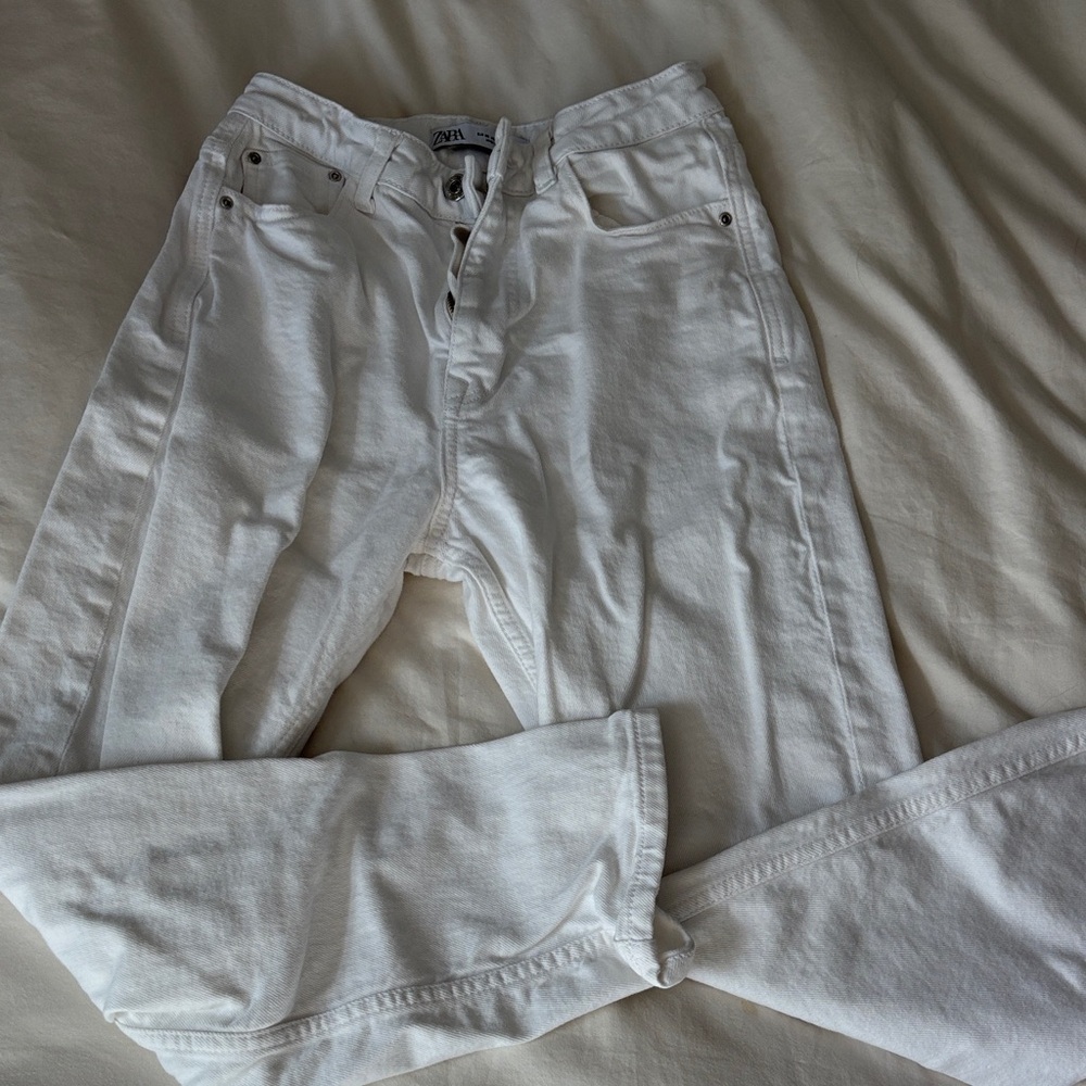 Zara Women's Straight Leg White Jeans